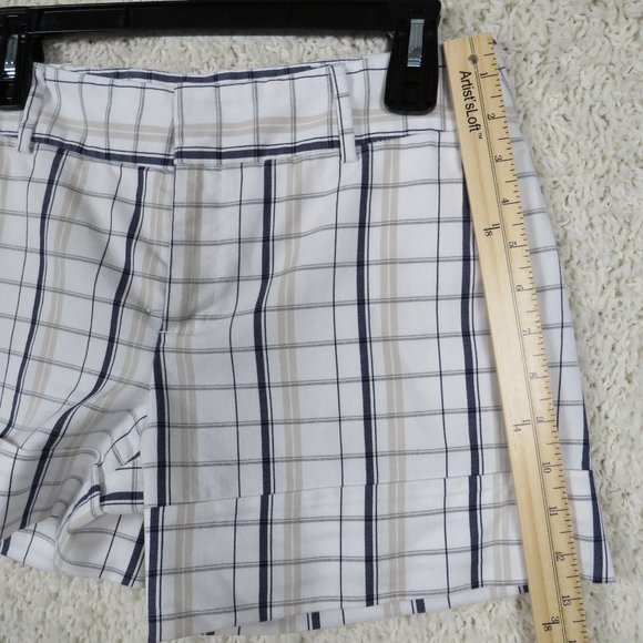 Zara Women's Zipper & Double Hook Enclosure Shorts Size Medium~ Made in Spain - Picture 8 of 8